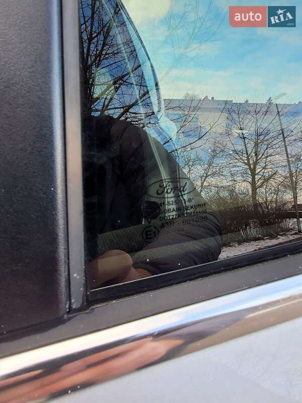 Позашляховик / Кросовер Ford Kuga 2011 в Києві