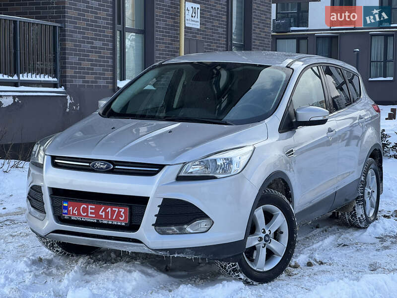 Внедорожник / Кроссовер Ford Kuga 2016 в Львове