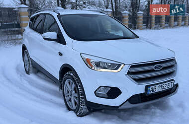 Внедорожник / Кроссовер Ford Kuga 2016 в Тульчине