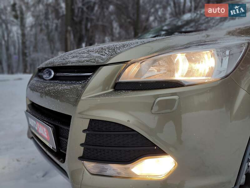 Внедорожник / Кроссовер Ford Kuga 2015 в Киеве