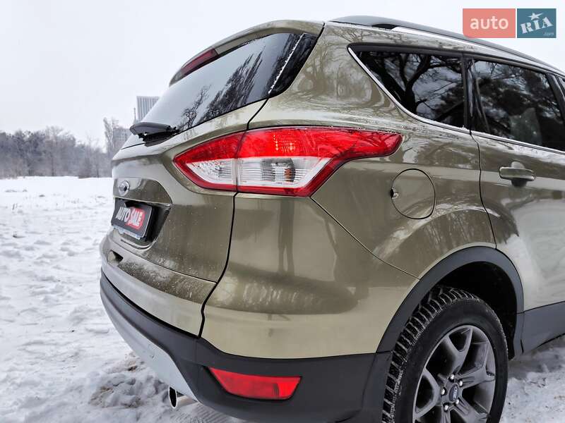 Внедорожник / Кроссовер Ford Kuga 2015 в Киеве