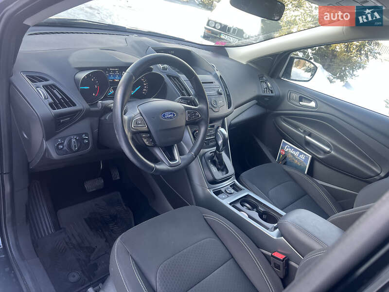 Внедорожник / Кроссовер Ford Kuga 2018 в Виннице