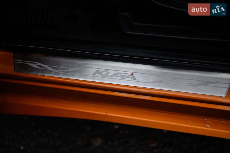 Внедорожник / Кроссовер Ford Kuga 2014 в Дубно