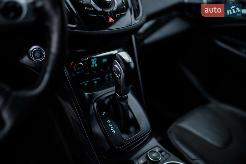 Внедорожник / Кроссовер Ford Kuga 2014 в Дубно