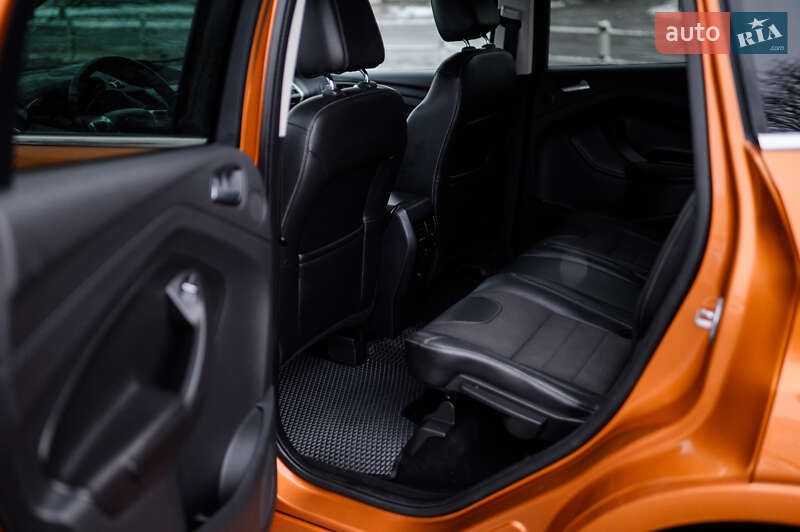 Внедорожник / Кроссовер Ford Kuga 2014 в Дубно