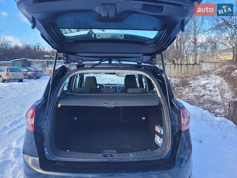 Позашляховик / Кросовер Ford Kuga 2012 в Чернівцях