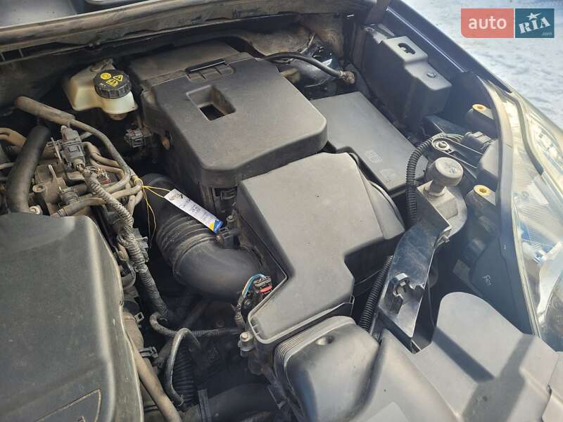 Позашляховик / Кросовер Ford Kuga 2012 в Чернівцях