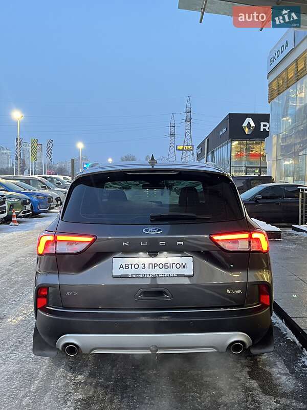 Внедорожник / Кроссовер Ford Kuga 2020 в Киеве