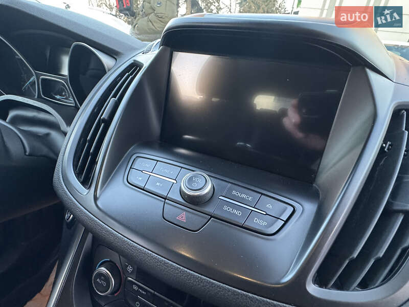 Внедорожник / Кроссовер Ford Kuga 2019 в Ровно