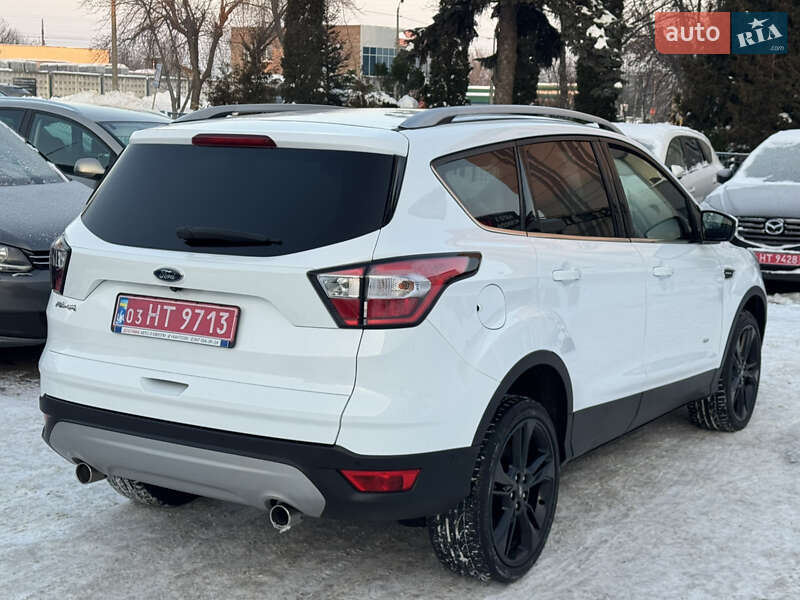 Внедорожник / Кроссовер Ford Kuga 2019 в Ровно