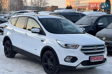 Позашляховик / Кросовер Ford Kuga 2019 в Рівному
