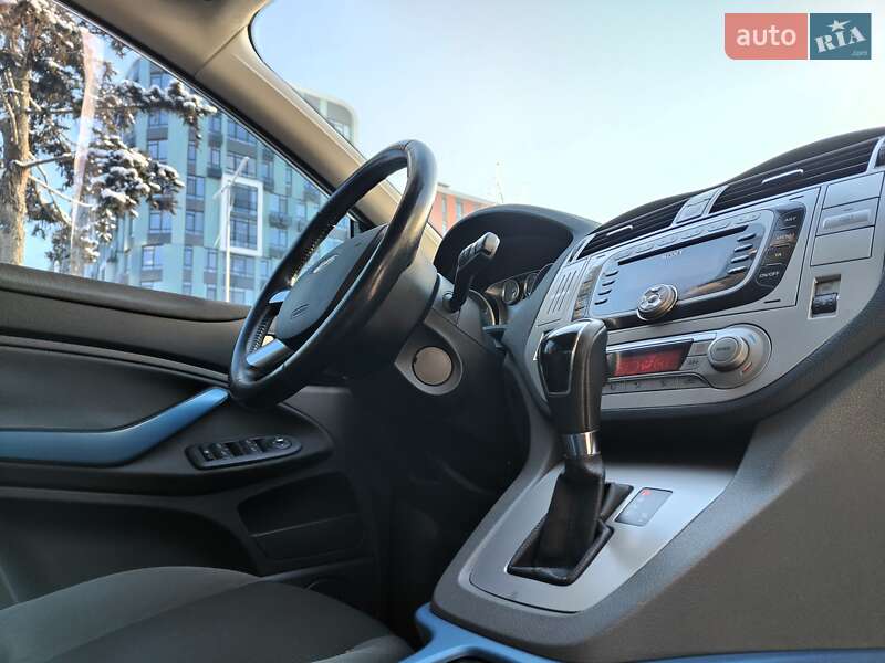 Внедорожник / Кроссовер Ford Kuga 2009 в Киеве