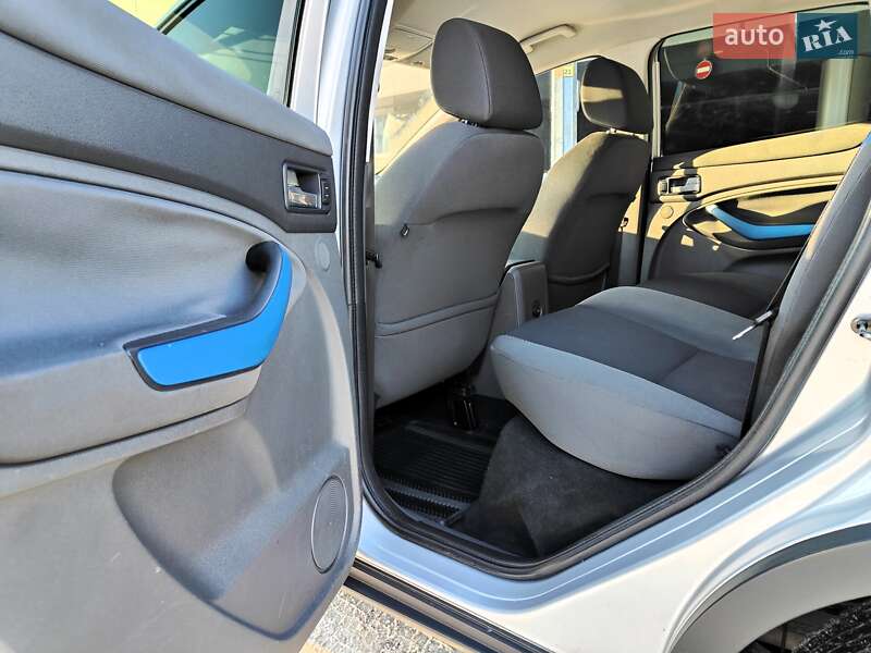 Внедорожник / Кроссовер Ford Kuga 2009 в Киеве