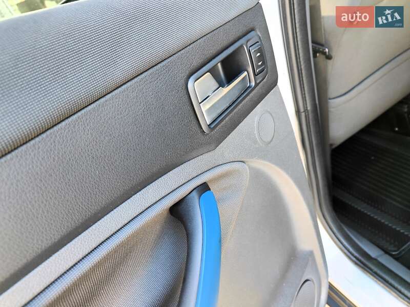 Внедорожник / Кроссовер Ford Kuga 2009 в Киеве