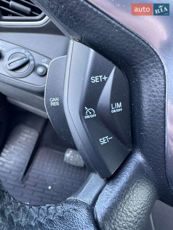 Внедорожник / Кроссовер Ford Kuga 2013 в Луцке