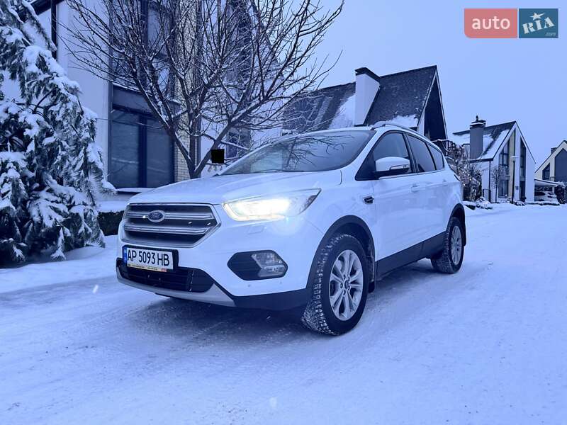 Позашляховик / Кросовер Ford Kuga 2019 в Києві