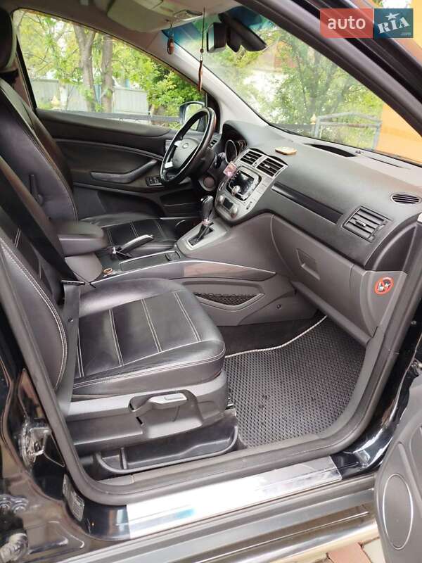 Внедорожник / Кроссовер Ford Kuga 2011 в Владимире