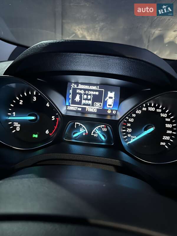 Внедорожник / Кроссовер Ford Kuga 2017 в Львове