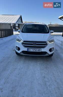 Внедорожник / Кроссовер Ford Kuga 2017 в Львове