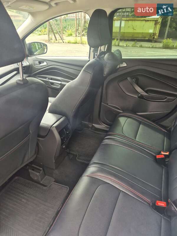 Внедорожник / Кроссовер Ford Kuga 2019 в Львове