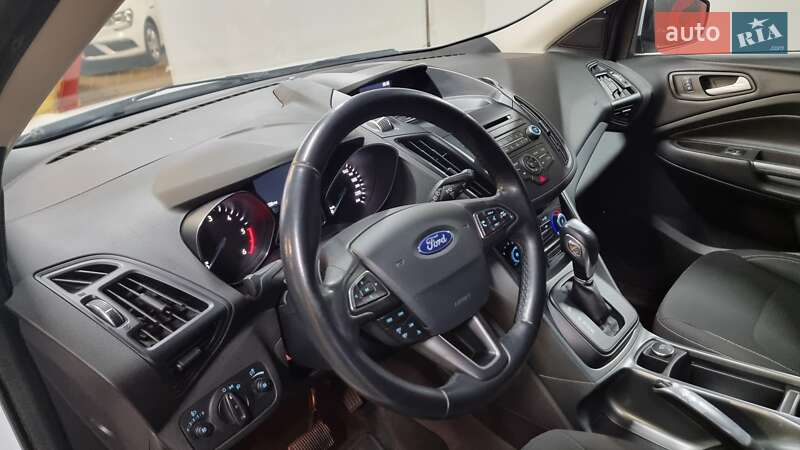 Позашляховик / Кросовер Ford Kuga 2019 в Києві