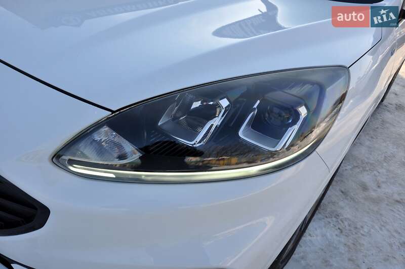 Позашляховик / Кросовер Ford Kuga 2021 в Львові