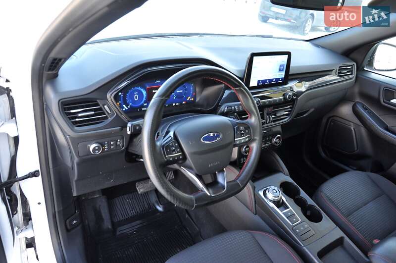 Позашляховик / Кросовер Ford Kuga 2021 в Львові