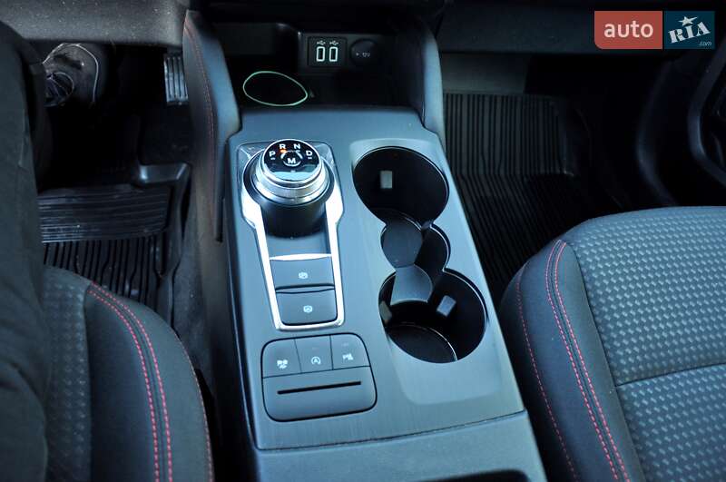 Позашляховик / Кросовер Ford Kuga 2021 в Львові