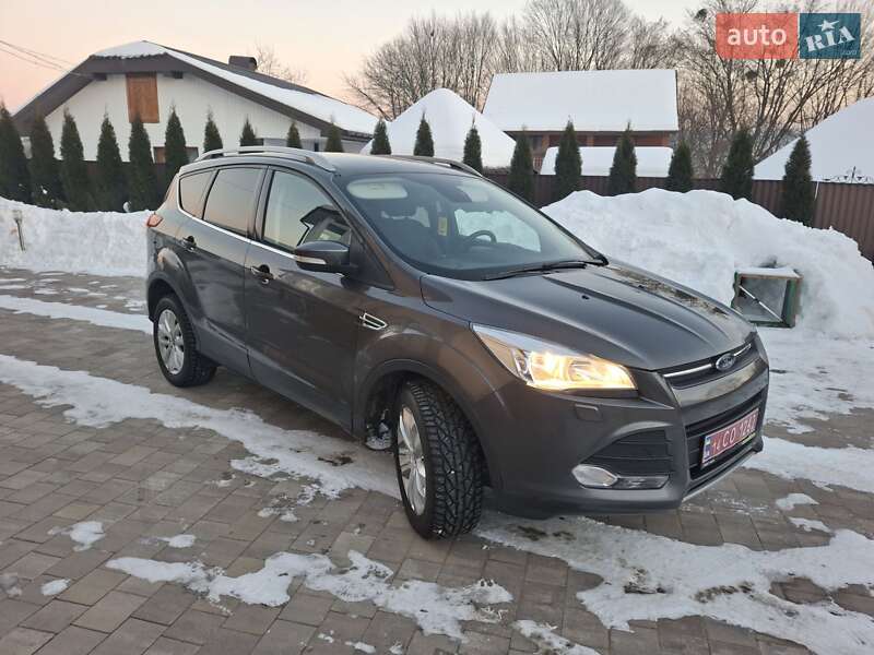 Внедорожник / Кроссовер Ford Kuga 2016 в Ивано-Франковске