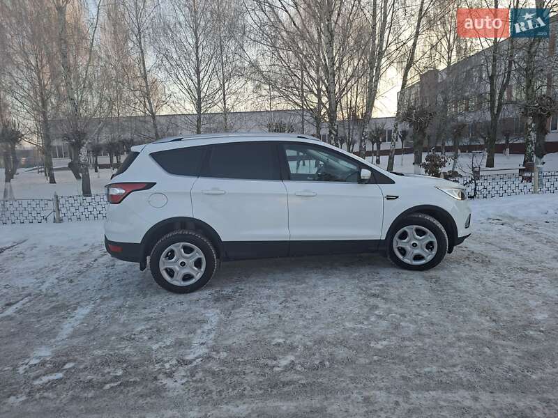 Позашляховик / Кросовер Ford Kuga 2018 в Калинівці фото 10 Позашляховик / Кросовер Ford Kuga 2018 в Калинівці