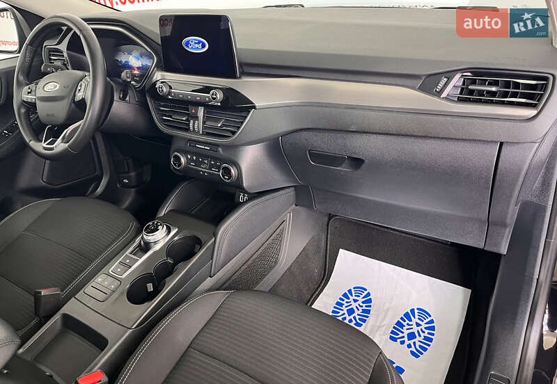 Позашляховик / Кросовер Ford Kuga 2021 в Львові