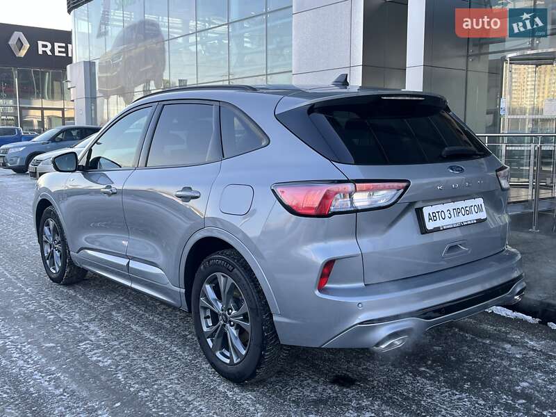 Позашляховик / Кросовер Ford Kuga 2023 в Києві