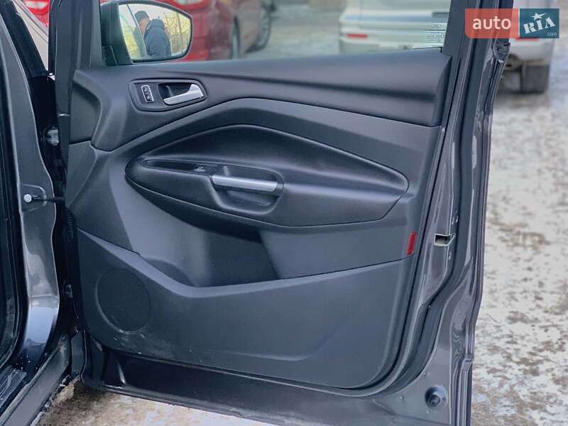 Позашляховик / Кросовер Ford Kuga 2015 в Вінниці