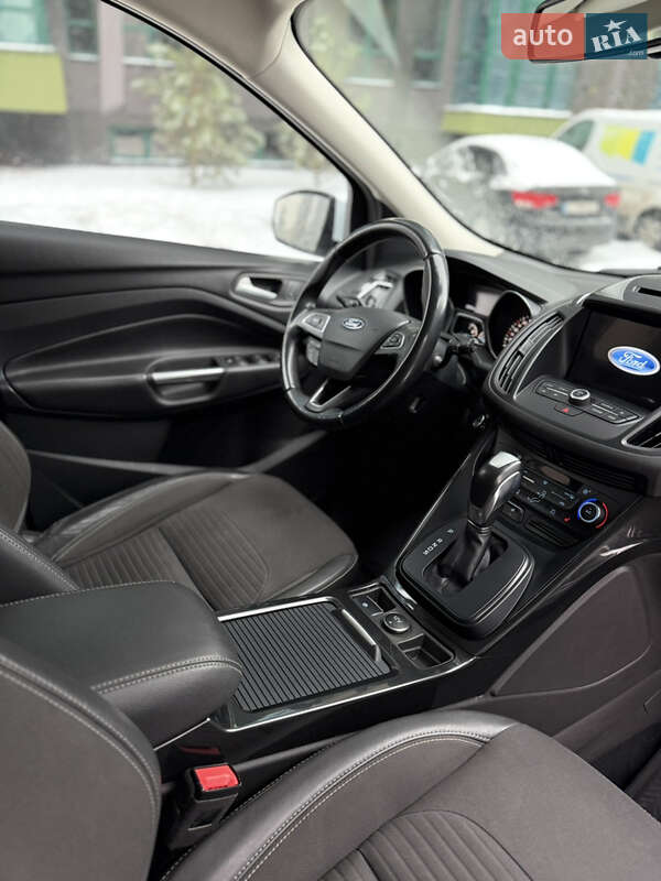 Внедорожник / Кроссовер Ford Kuga 2019 в Киеве фото 14 Внедорожник / Кроссовер Ford Kuga 2019 в Киеве