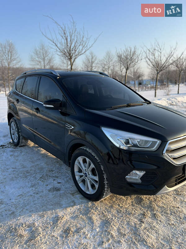 Внедорожник / Кроссовер Ford Kuga 2019 в Киеве фото 5 Внедорожник / Кроссовер Ford Kuga 2019 в Киеве