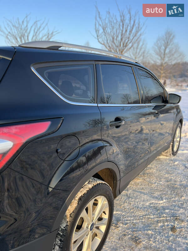 Внедорожник / Кроссовер Ford Kuga 2019 в Киеве фото 14 Внедорожник / Кроссовер Ford Kuga 2019 в Киеве