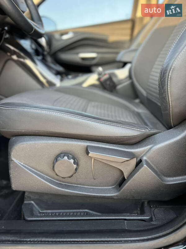 Внедорожник / Кроссовер Ford Kuga 2019 в Киеве фото 24 Внедорожник / Кроссовер Ford Kuga 2019 в Киеве