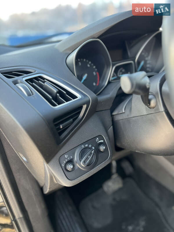 Внедорожник / Кроссовер Ford Kuga 2019 в Киеве фото 26 Внедорожник / Кроссовер Ford Kuga 2019 в Киеве