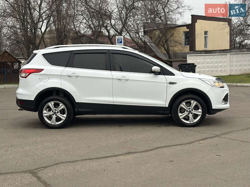 Позашляховик / Кросовер Ford Kuga 2016 в Миколаєві