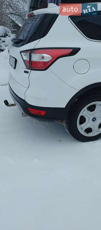 Позашляховик / Кросовер Ford Kuga 2017 в Кам'янець-Подільському фото 20 Позашляховик / Кросовер Ford Kuga 2017 в Кам'янець-Подільському