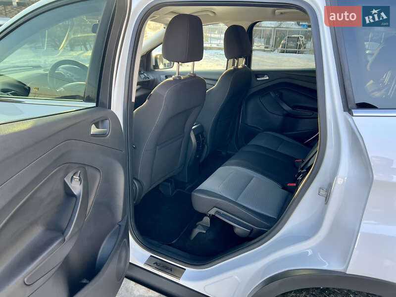 Внедорожник / Кроссовер Ford Kuga 2016 в Киеве фото 33 Внедорожник / Кроссовер Ford Kuga 2016 в Киеве