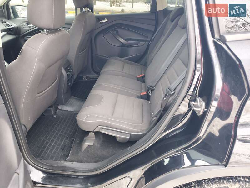 Внедорожник / Кроссовер Ford Kuga 2016 в Киеве