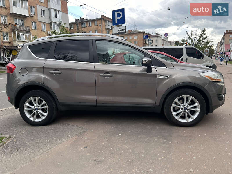 Внедорожник / Кроссовер Ford Kuga 2012 в Чернигове