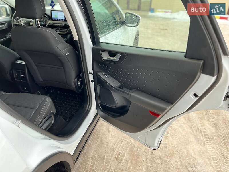 Позашляховик / Кросовер Ford Kuga 2020 в Бердичеві