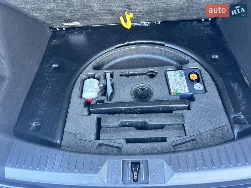 Позашляховик / Кросовер Ford Kuga 2014 в Житомирі