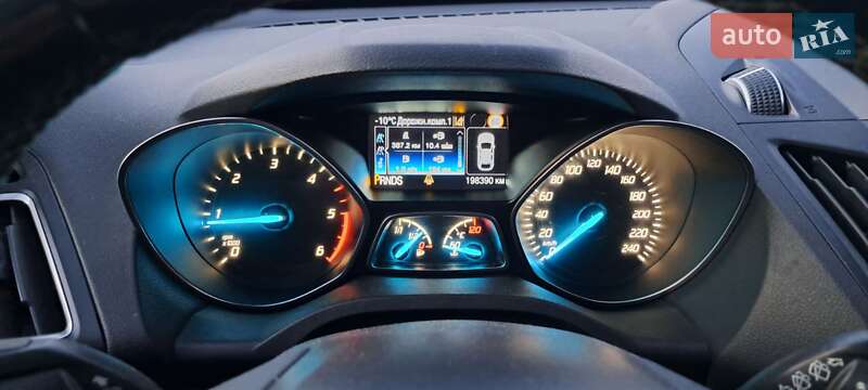 Внедорожник / Кроссовер Ford Kuga 2016 в Подольске