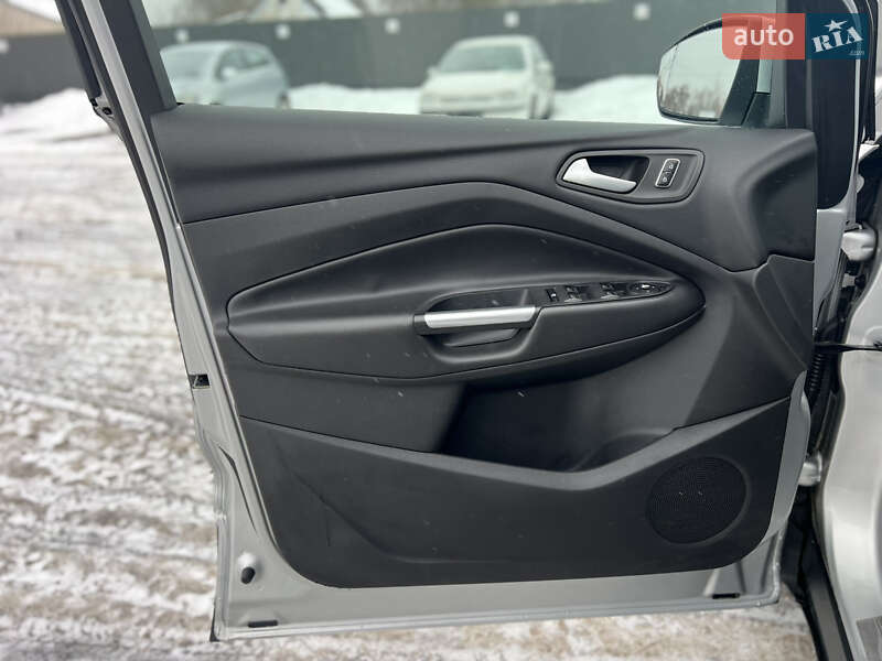 Внедорожник / Кроссовер Ford Kuga 2013 в Луцке