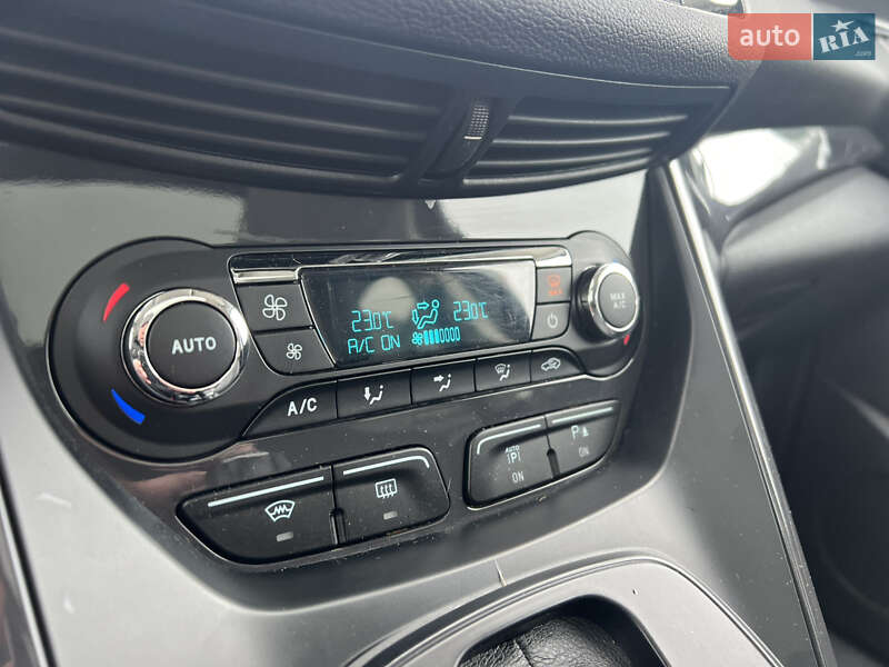 Внедорожник / Кроссовер Ford Kuga 2013 в Луцке