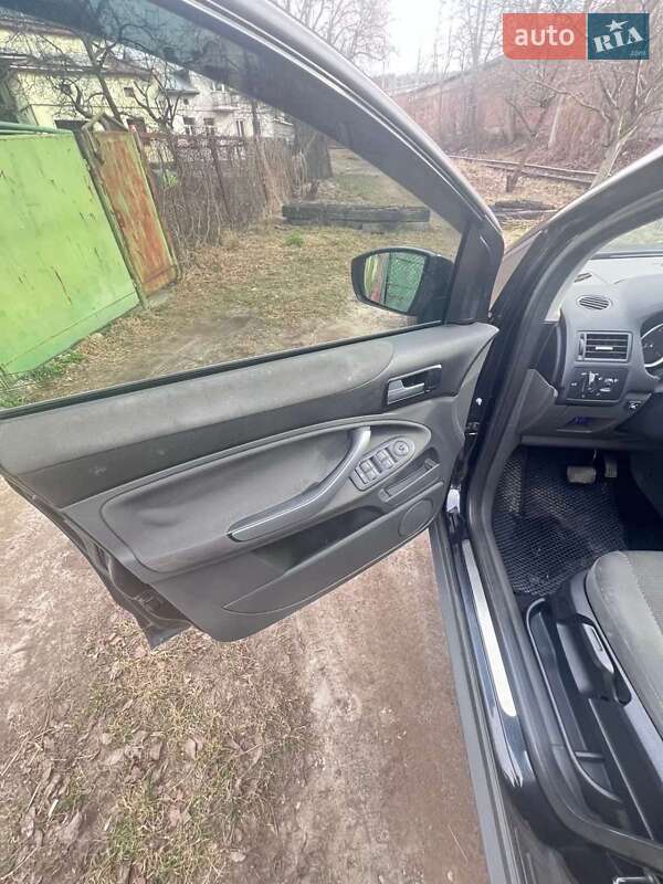 Позашляховик / Кросовер Ford Kuga 2012 в Львові фото 9 Позашляховик / Кросовер Ford Kuga 2012 в Львові