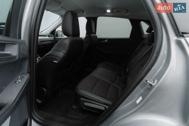 Позашляховик / Кросовер Ford Kuga 2021 в Києві